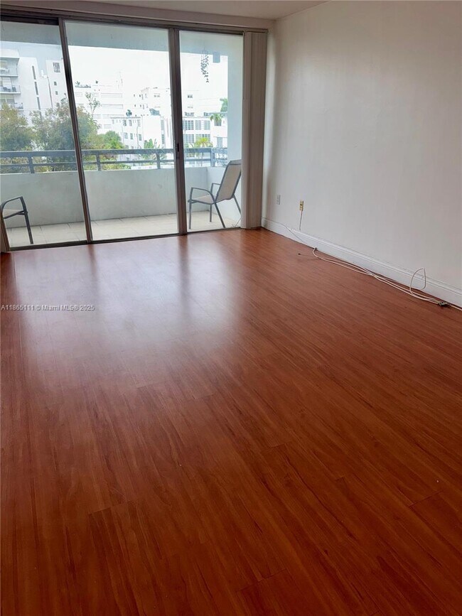 Building Photo - 1080 94th St