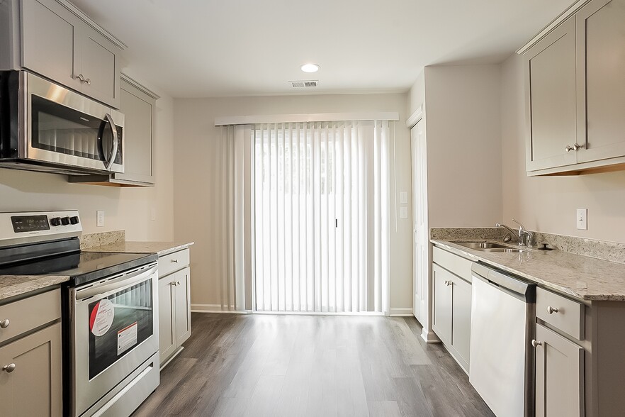 Building Photo - 2031 Catlet Ct