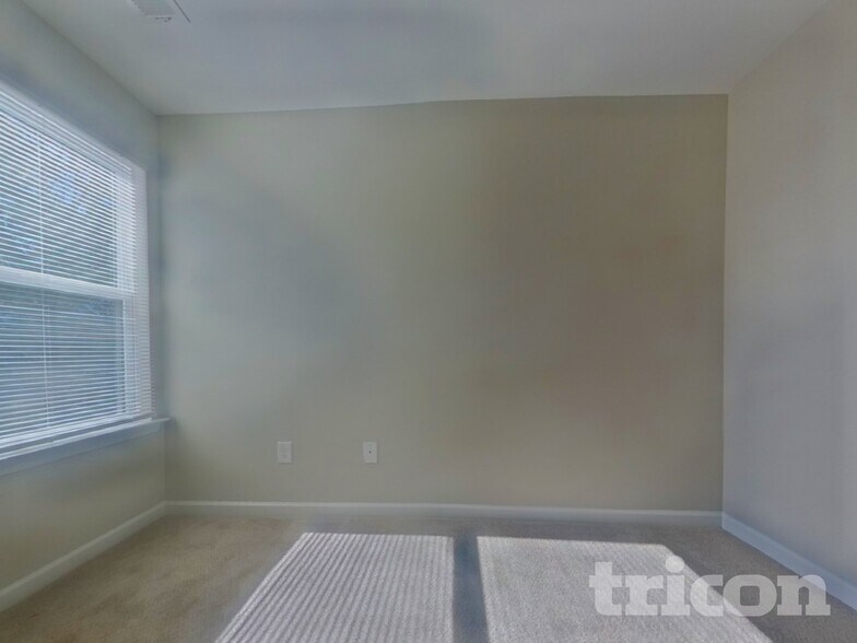 Building Photo - 228 Fieldcrest Dr