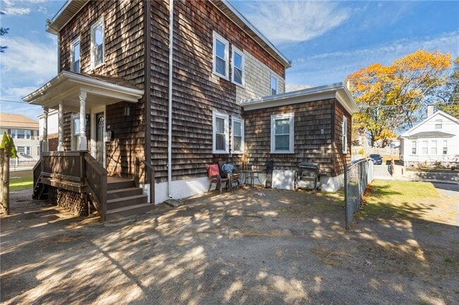 Building Photo - 60 Morris Ave