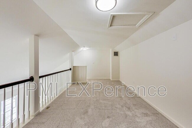 Building Photo - 9010 Hardesty Dr