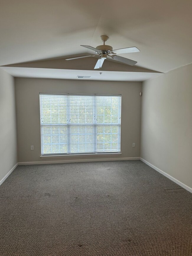 Building Photo - Adorable 2 Bedroom Convenient to Battlegro...