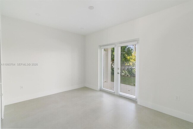 Building Photo - 4732 SW 87th Ct