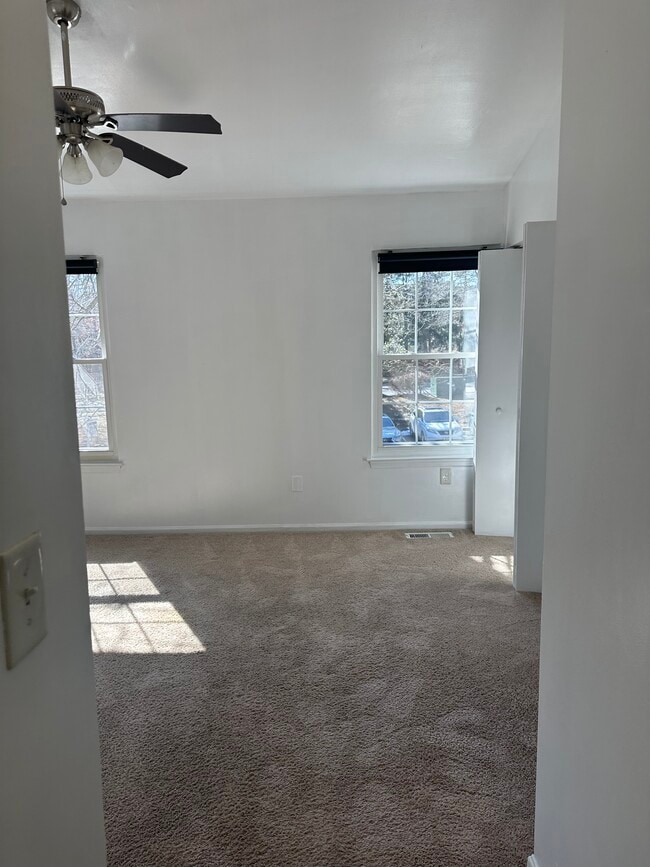 Building Photo - 6913 Woodstream Ln