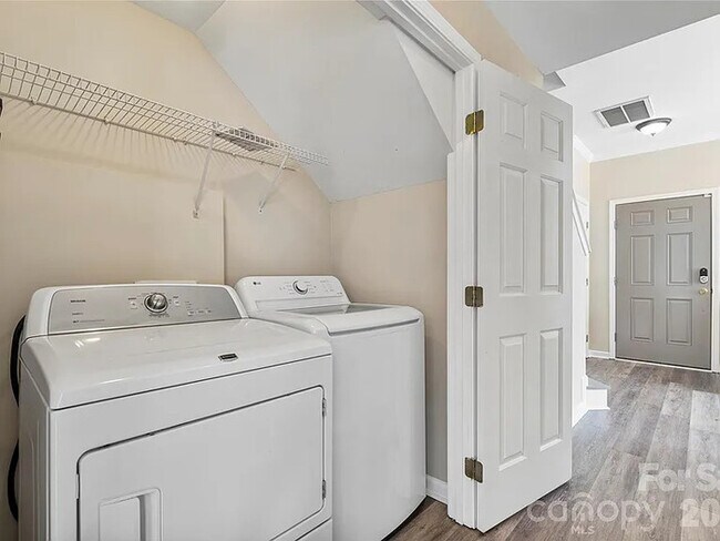 Building Photo - Earn Wealth While Leasing – Like a Homeowner – Lease to Own