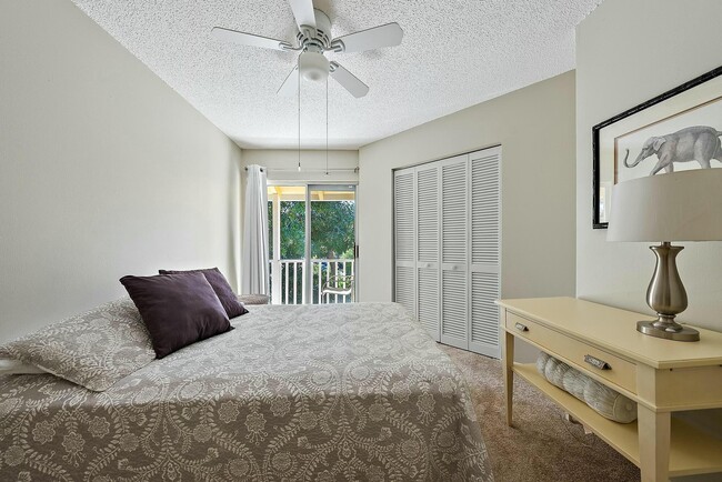 Building Photo - 213 Seabreeze Cir