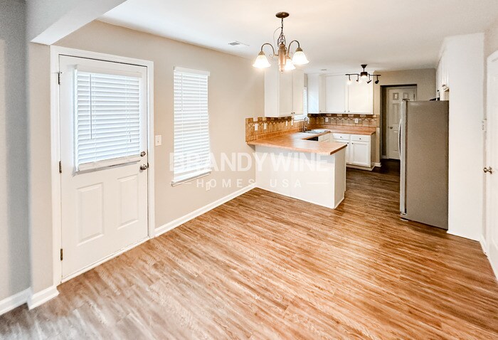 Building Photo - 244 Augusta Woods Dr