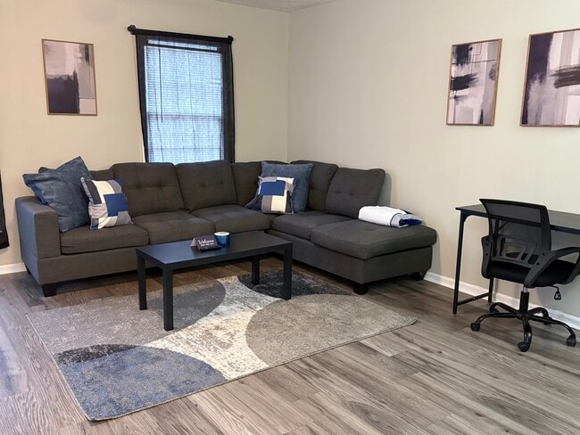 Building Photo - 1605 Willowby St