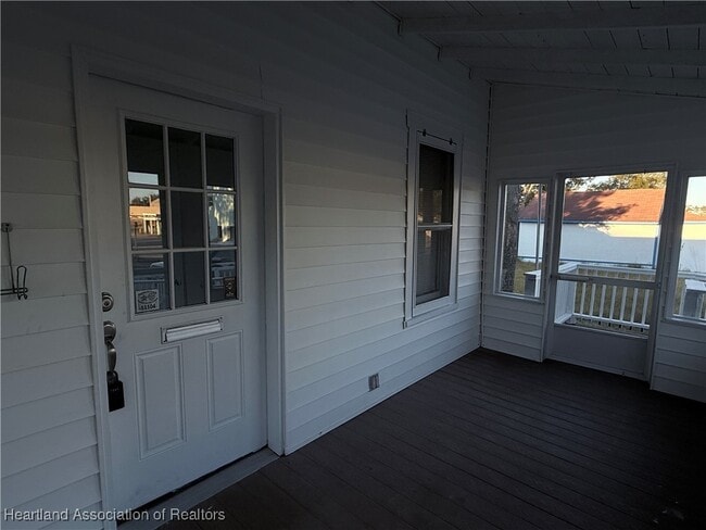 Building Photo - 326 Lemon Ave