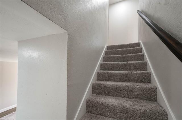 Building Photo - 2203 Sheraton Dr