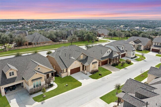 Building Photo - 132 Village Oak Dr