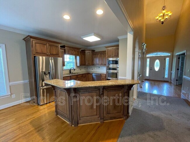 Building Photo - 107 Brighton Dr