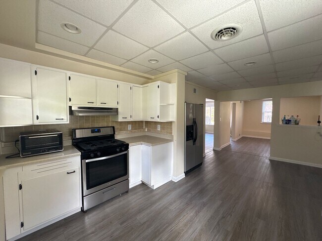 Building Photo - 3676 Lower Saucon Rd
