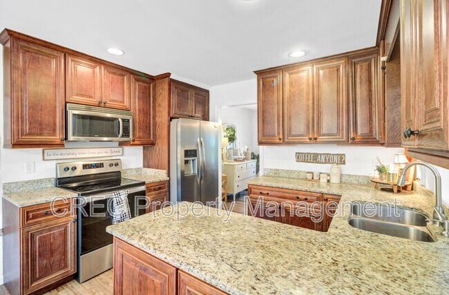 Building Photo - 109 Fort St