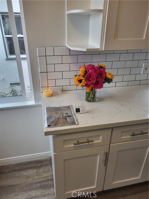 Building Photo - 923 Poli St