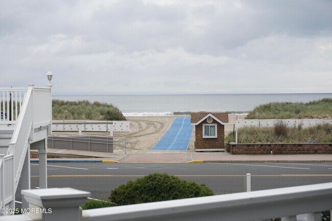 Primary Photo - 100 Ocean Ave
