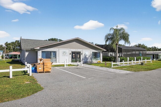 Building Photo - 1208 Lee St