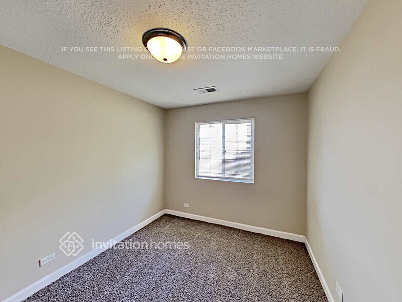 Building Photo - 3805 Clipper Dr