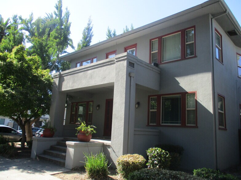 Additional front view - 1730 T St