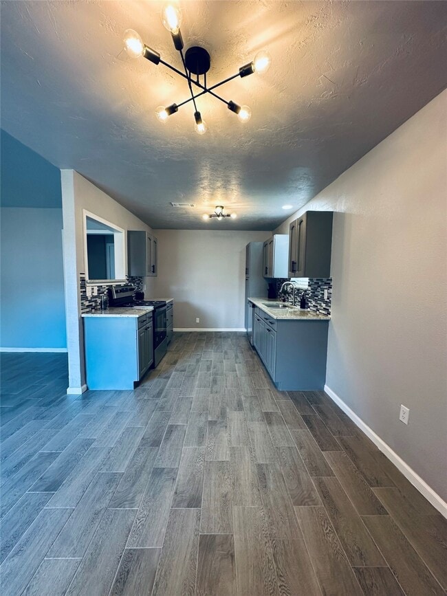 Building Photo - 19834 Arrowsmith Dr