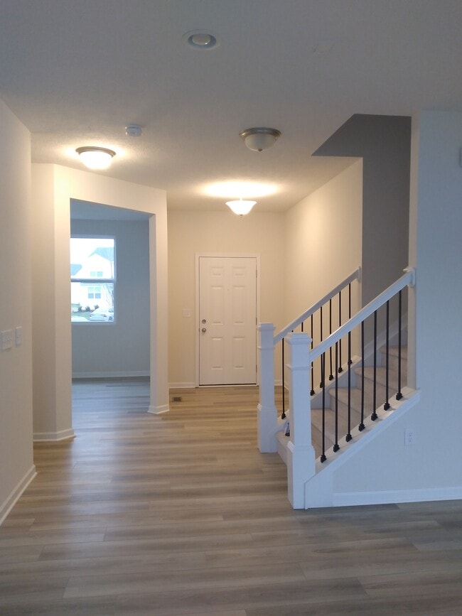 Building Photo - 410 Cottontail Ct