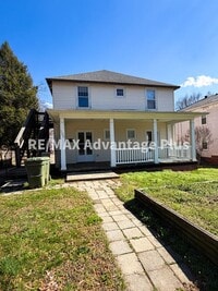 Building Photo - 106 Grove St