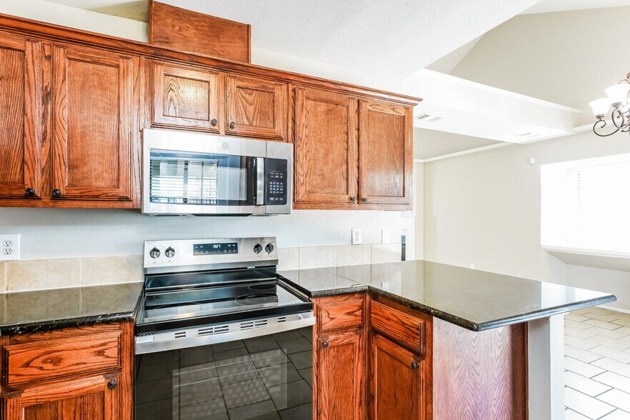 Building Photo - 602 Laurel St