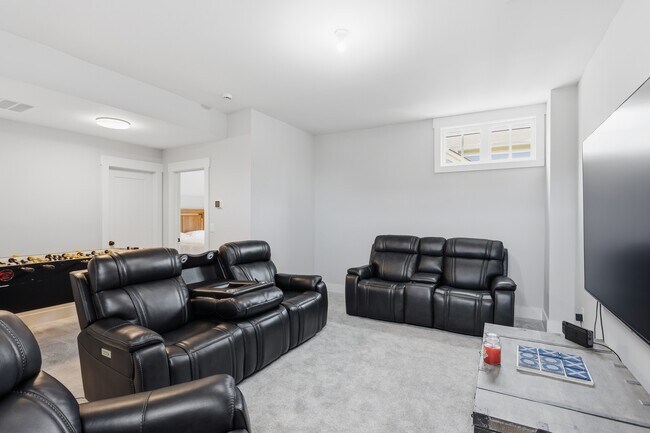 Building Photo - 1000 Fendley St