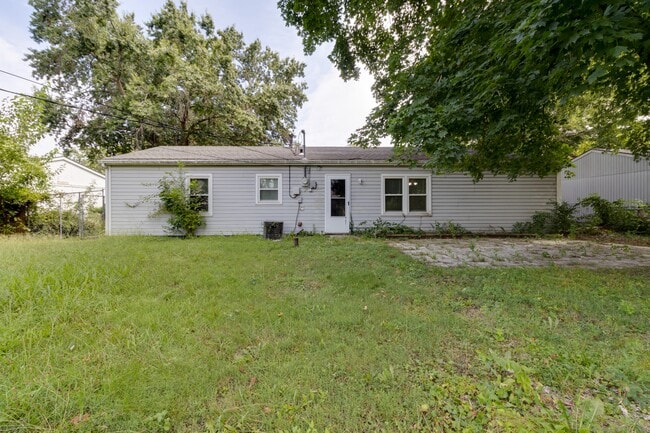 Building Photo - 2019 Miller Dr