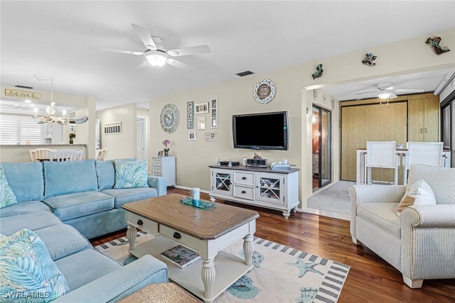 Building Photo - 5250 Fox Hollow Dr