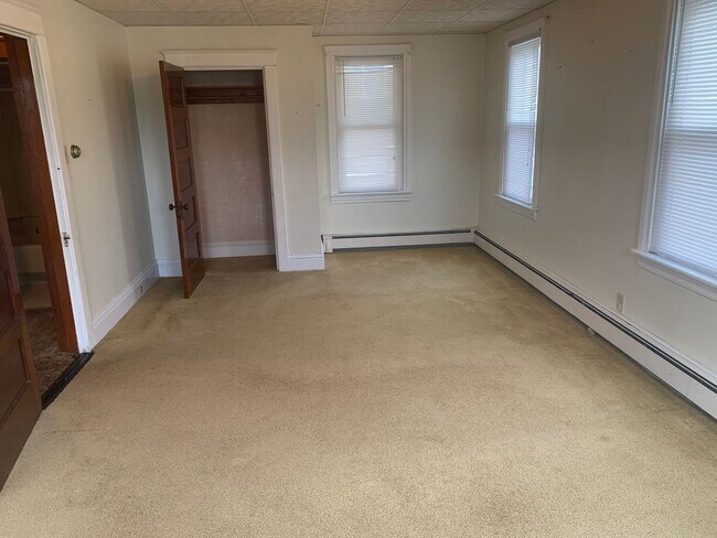 Building Photo - Dallastown SD 3 Bedroom House-Yard, Parking