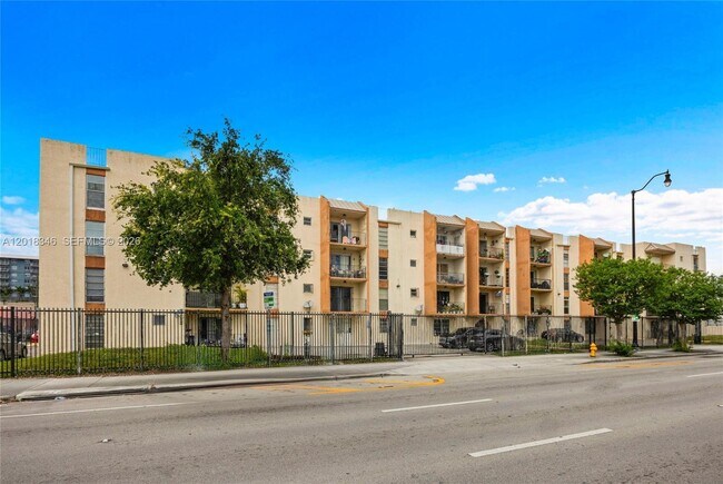 Building Photo - 1051 SW 1st St