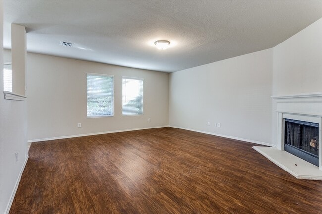 Building Photo - 1145 Maplewood Ln