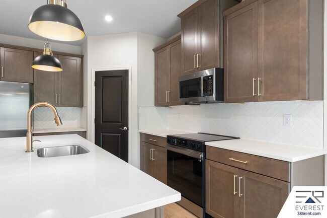 Building Photo - 249 Montgomery Ct
