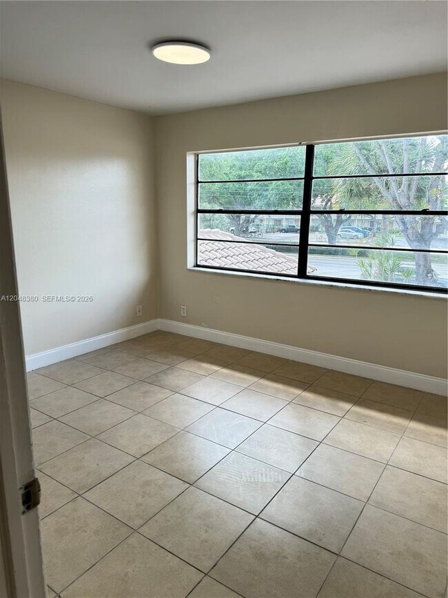 Building Photo - 3167 Coral Springs Dr