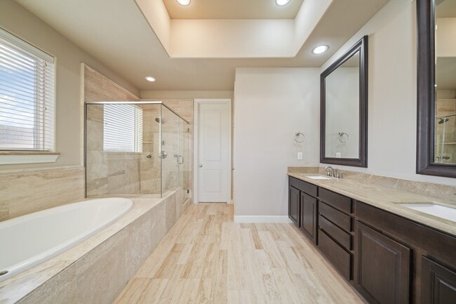 Building Photo - 1250 W 23rd St