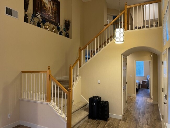 Building Photo - Charming 4 Bedroom Ridgeview Large Lot Home!