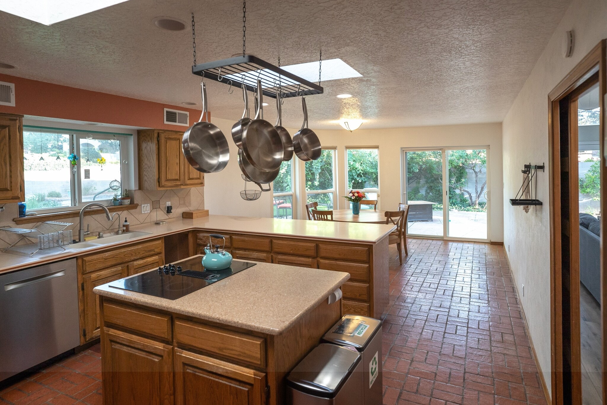 Building Photo - 9316 Tanoan Dr NE