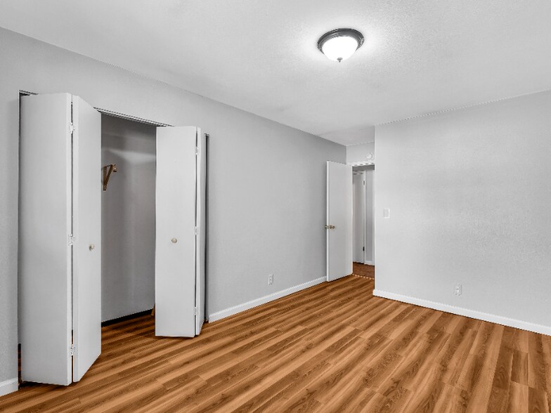 Building Photo - 104 Britanna Dr