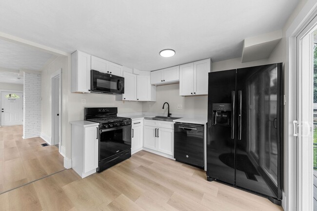 Building Photo - Porch-Side Charm: Turnkey 2-Bed Home with ...