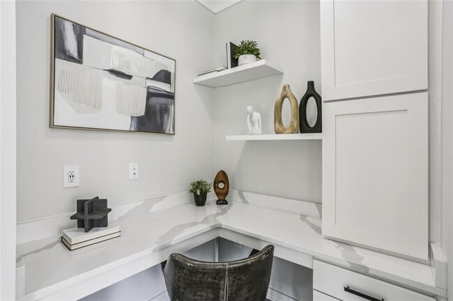 Building Photo - 2090 Emmet Pk Ln