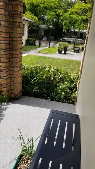 Building Photo - 515 S 20th Ave