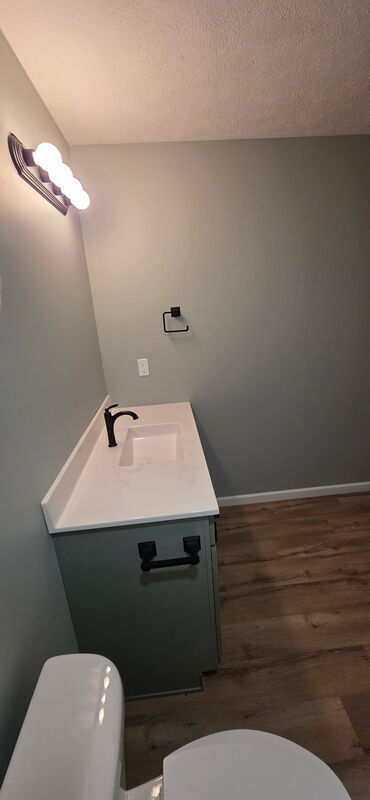 Building Photo - 715 N 35th St