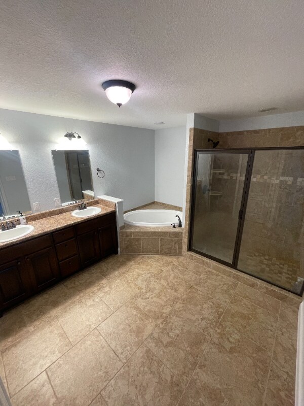 Building Photo - 8177 Tavira St