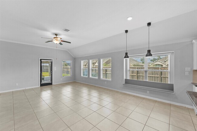 Building Photo - 8847 Morning Glow Dr