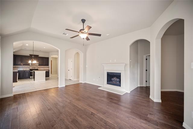 Building Photo - 2306 Lucerne Dr
