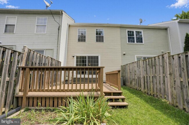 Building Photo - 14711 Green Park Way