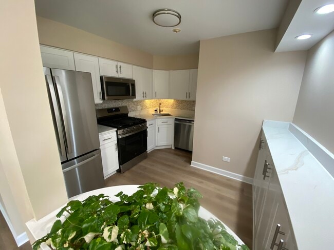 Building Photo - 17 Parkside Ct