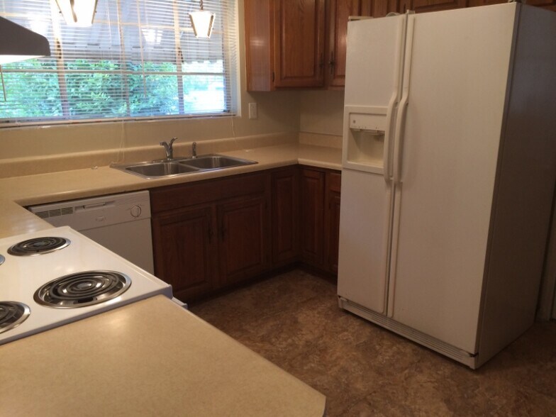 Building Photo - 2557 Wheeless Rd