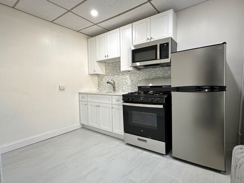 Building Photo - 1814 S 13th St